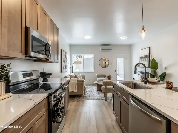 3670 N Torrey Pine Ln, Coeur D Alene, ID 83815