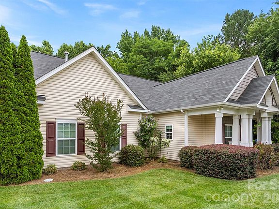 4th image of 8526 Summer Serenade Dr