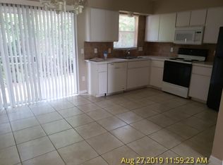 9203 Seville Rd, Fort Myers, FL 33967