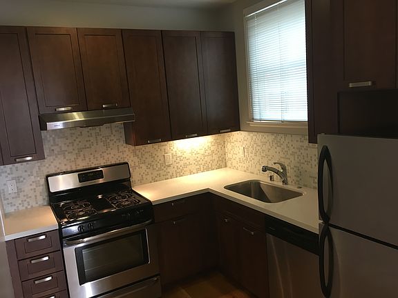 5th image of 493 Haight St APT 307