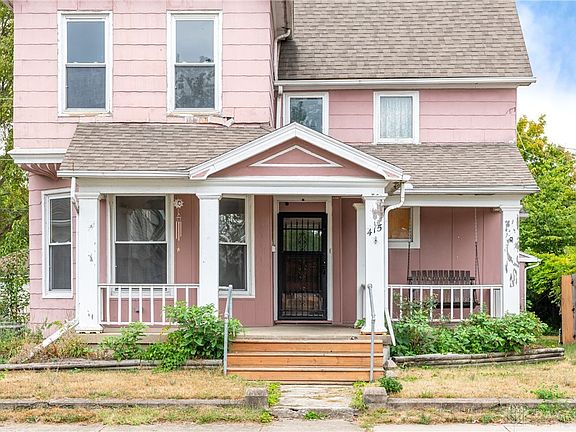 4th image of 415 S Main St