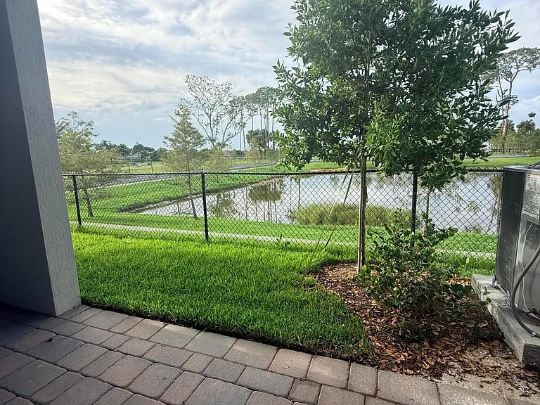 147 Lakeside Landing Ct — Photo 26