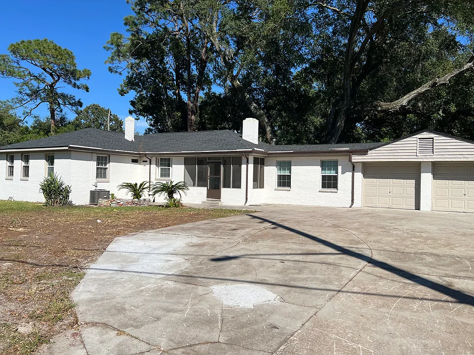 890 Bunker Hill Blvd