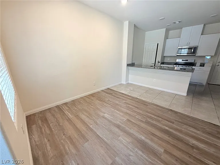 7331 Sunray Point St — Photo 8