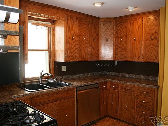 2nd image of 815 N Freeman Ave