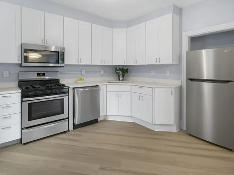 Quarry St. Apartments — Photo 178