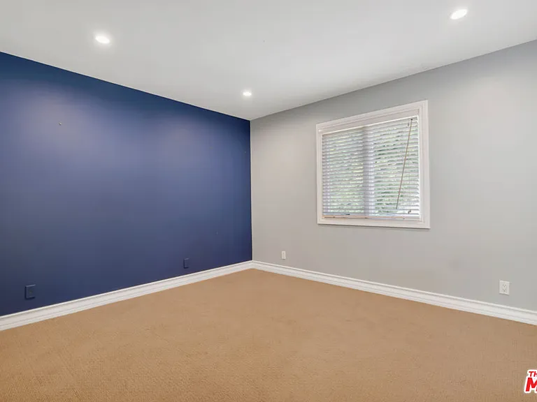 10557 Rocca Pl — Photo 35