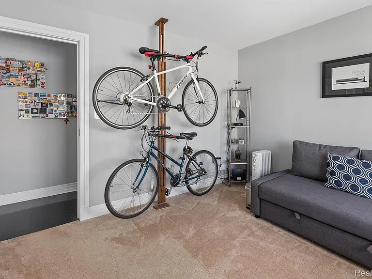 1001 W Jefferson Ave #15B — Photo 29
