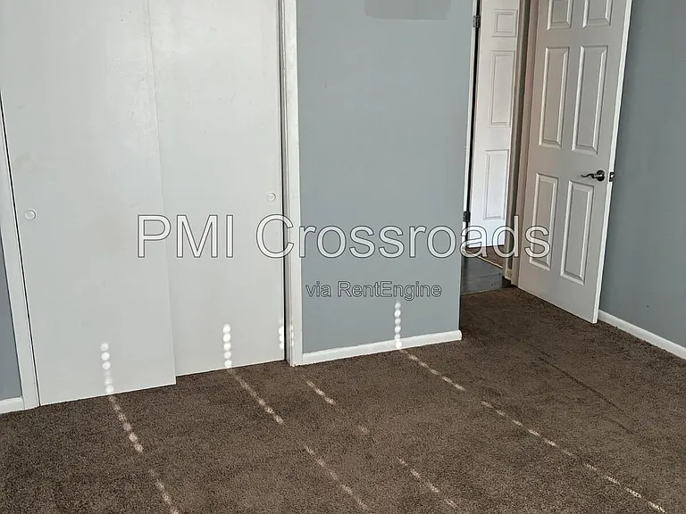 Riviera Manor — Photo 20