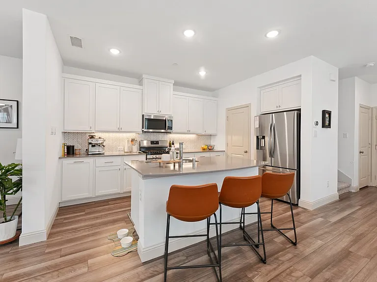 6028 Silverado Trl — Photo 4
