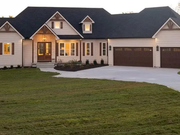 16587 Olive St, Basehor, KS 66007