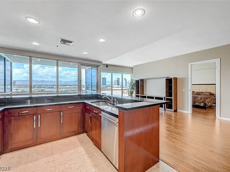 4575 Dean Martin Dr #806 — Photo 8