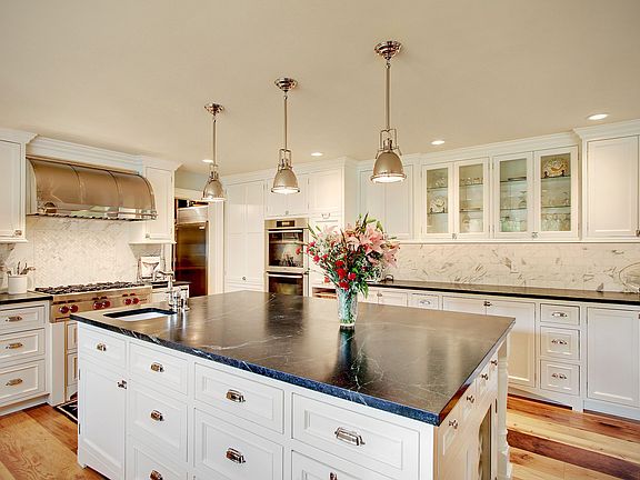 Designer kitchen with plenty of storage