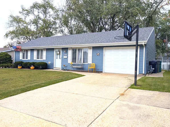 15133 Huntington Ct, Orland Park, IL 60462