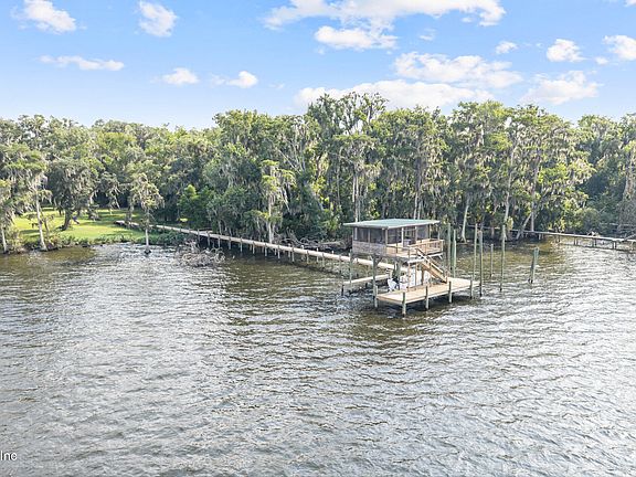 3rd image of 107 BEECHERS POINT Drive