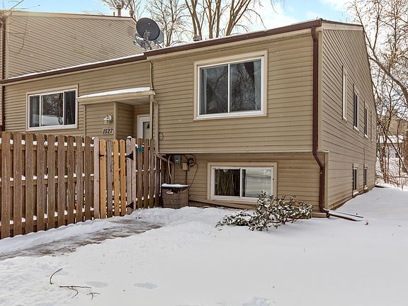 2nd image of 1527 Greenwood Ct N