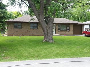 1013 Magnolia Dr, Joliet, IL 60435