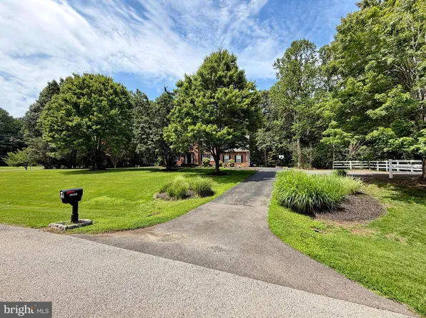 39266 Persimmon Creek Rd, Mechanicsville, MD 20659