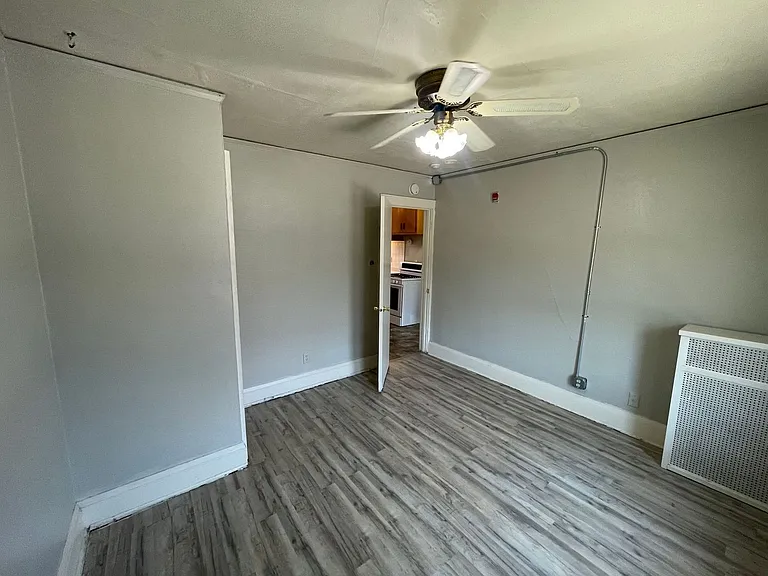 7601 W. Becher St. (3 Unit + Commercial) — Photo 4