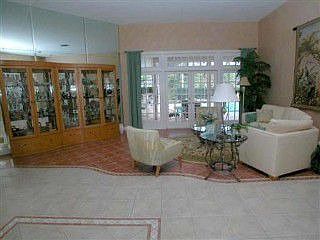 3rd image of 5643 Wellington Dr