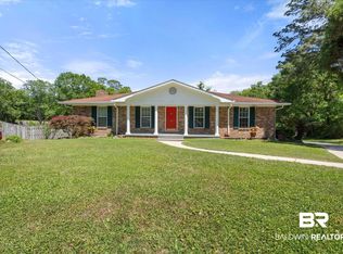 706 Sutherland Dr, Chickasaw, AL 36611