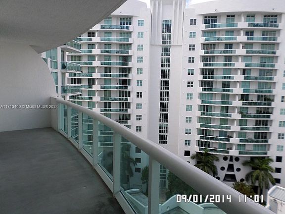 5th image of 7910 Harbor Island Dr APT 1001