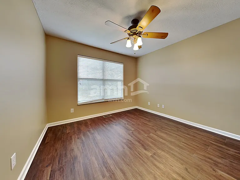 4317 Aylesbury Dr — Photo 20