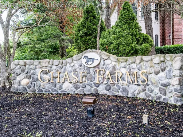 21579 Trent Ct, Novi, MI 48375