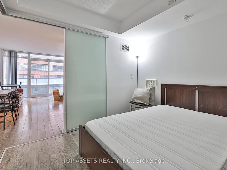 36 Lisgar St #518E — Photo 22