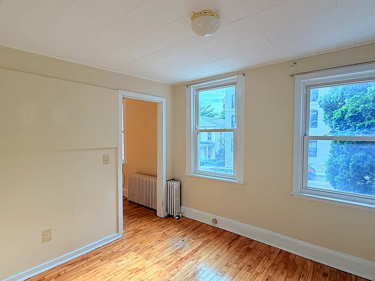 111 College St #3C — Photo 4