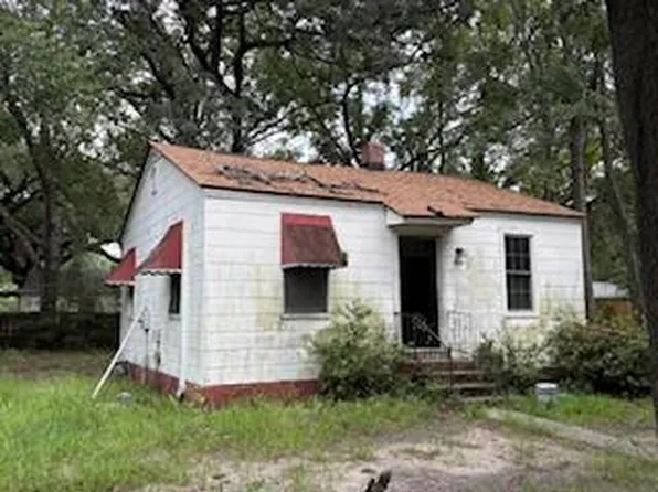 2656 Poplin Ave, North Charleston, SC 29405