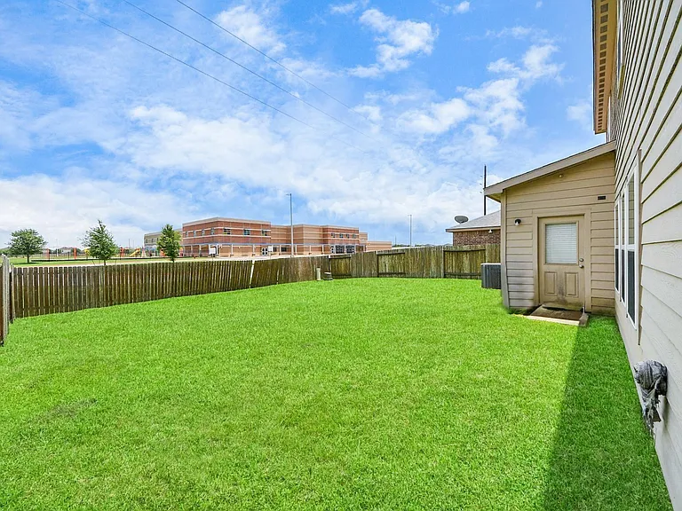 9423 Grand Spark Dr — Photo 42