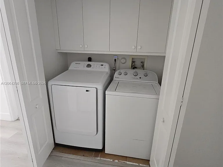 331 River Bluff Ln — Photo 13