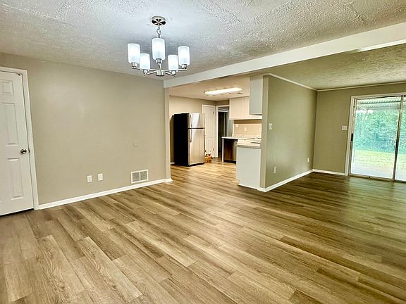 4th image of 508 Wisteria Rd