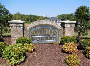 7517 Bentridge Forest Dr, Kernersville, NC 27284