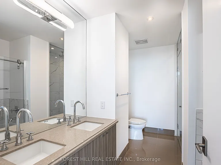 39 Queens Quay E #313 — Photo 12