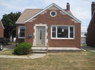 15545 Sprenger Ave, Eastpointe, MI 48021