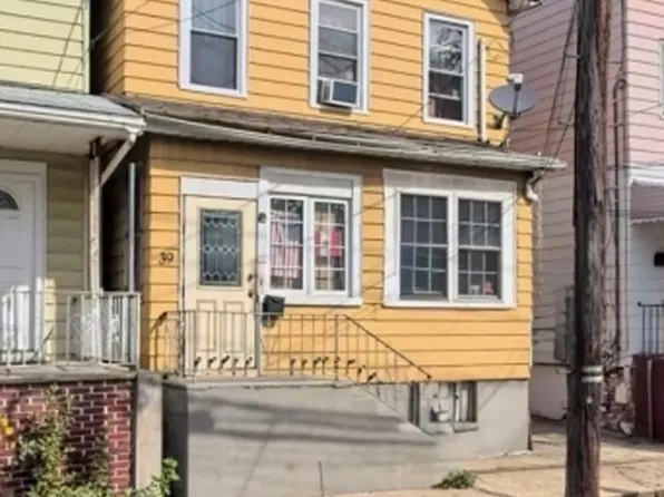 39 Rankin St, Elizabeth City, NJ 07206