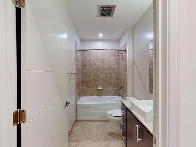Eleven55 Ripley — Photo 68