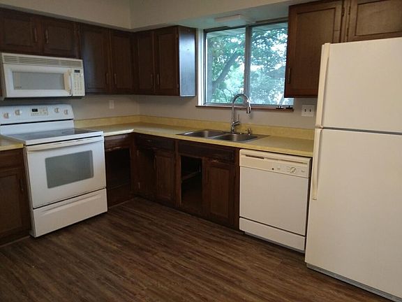 3rd image of 2411 W Pintura Ct #B