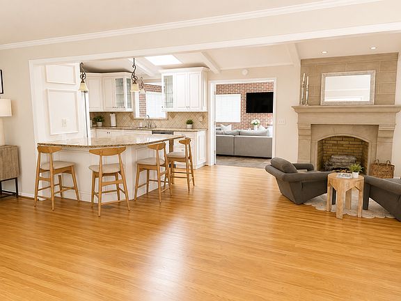 3rd image of 208A Forrest Valley Cir