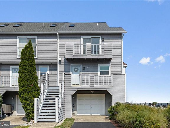 4th image of 8337 Bay Crest Ct
