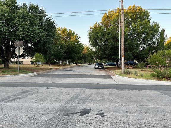 5th image of 4610 Alamo Dr
