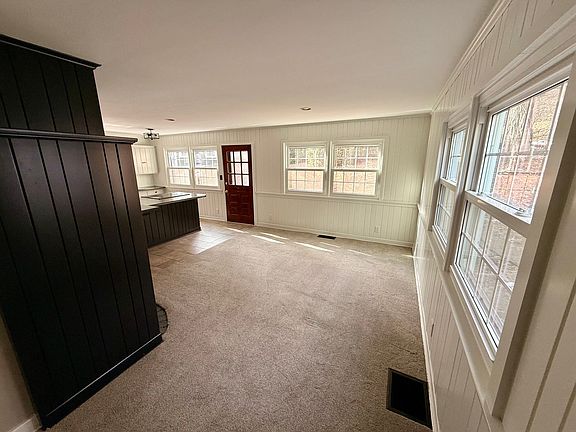2nd image of 331 N Pearl St