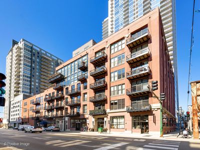 300 W Grand Ave APT 403, Chicago, IL, 60654