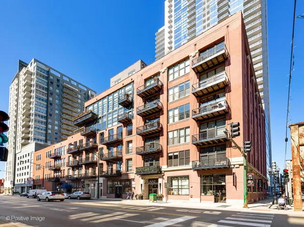 300 W Grand Ave APT 403, Chicago, IL 60654