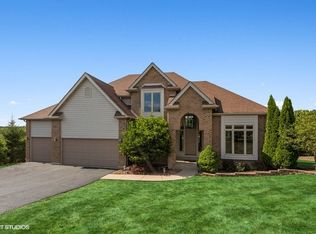 761 Dakota Dr, Woodstock, IL 60098