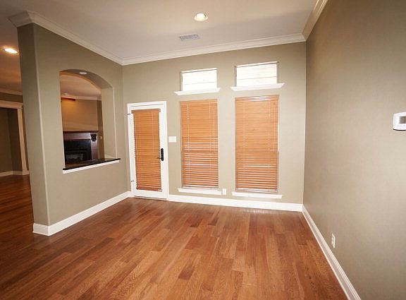 5th image of 30 Dolores Ct