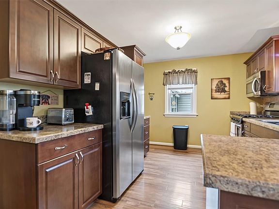 4th image of 99 Morncrest Dr