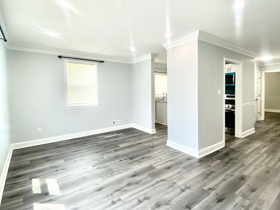 1st image of 4914 Hamilton Ave #1